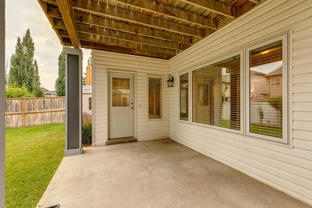 763 Cimarron Close Okotoks AB T1S 1X3