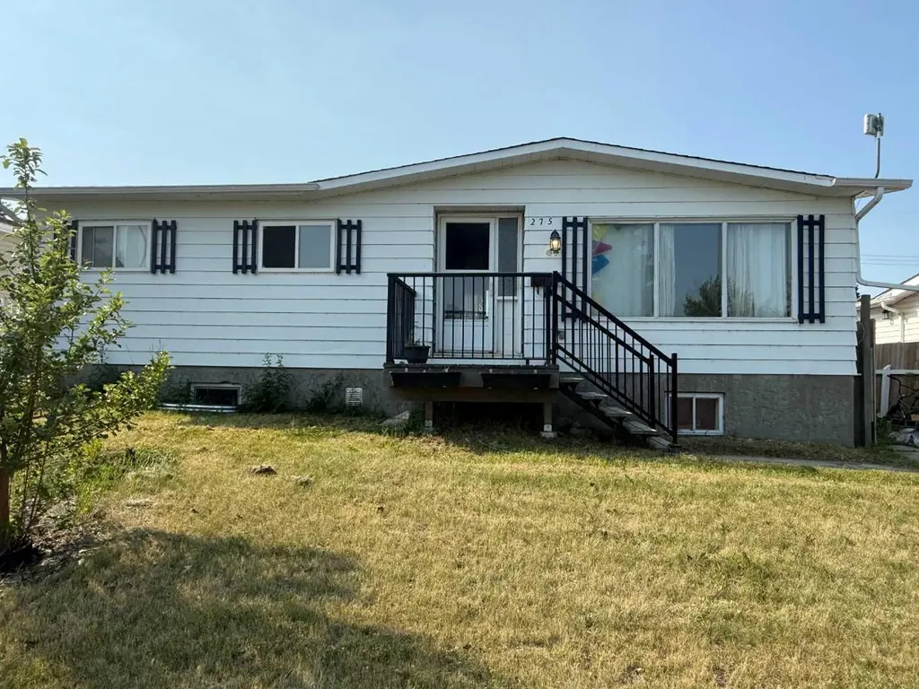 275 7 Street SE Three Hills AB T0M 2A0