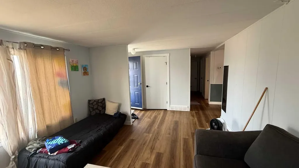 275 7 Street SE Three Hills AB T0M 2A0