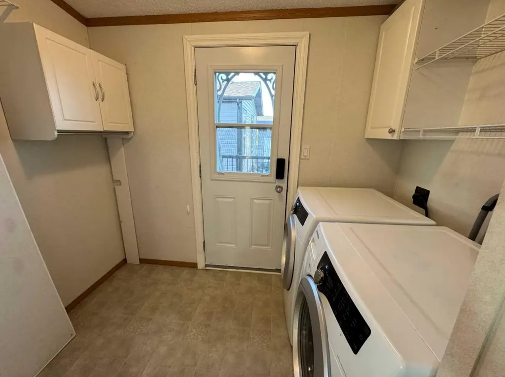 18 Mckay Place Blackfalds AB T4M 0X5