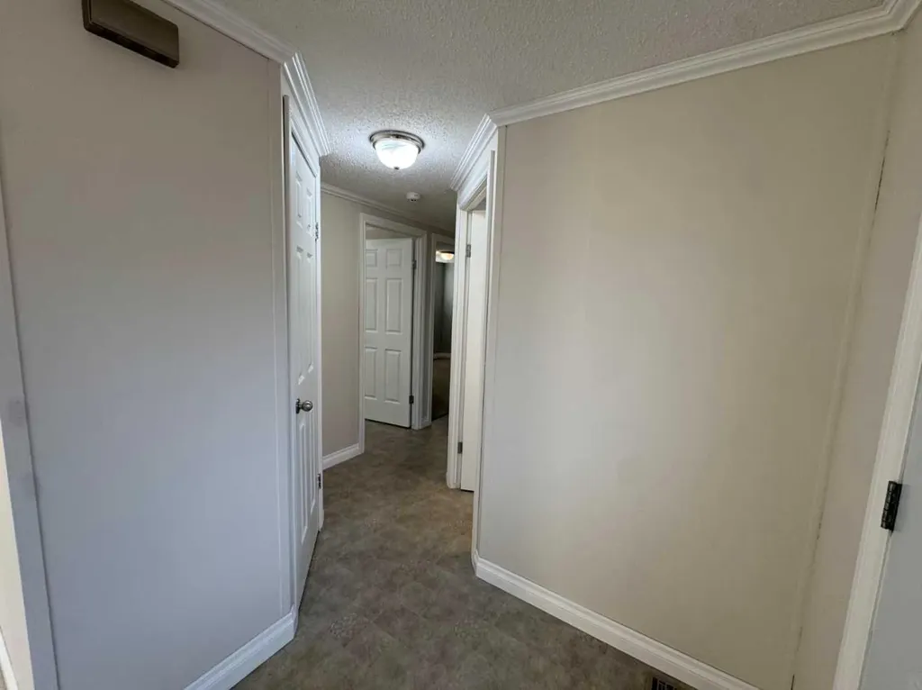 18 Mckay Place Blackfalds AB T4M 0X5