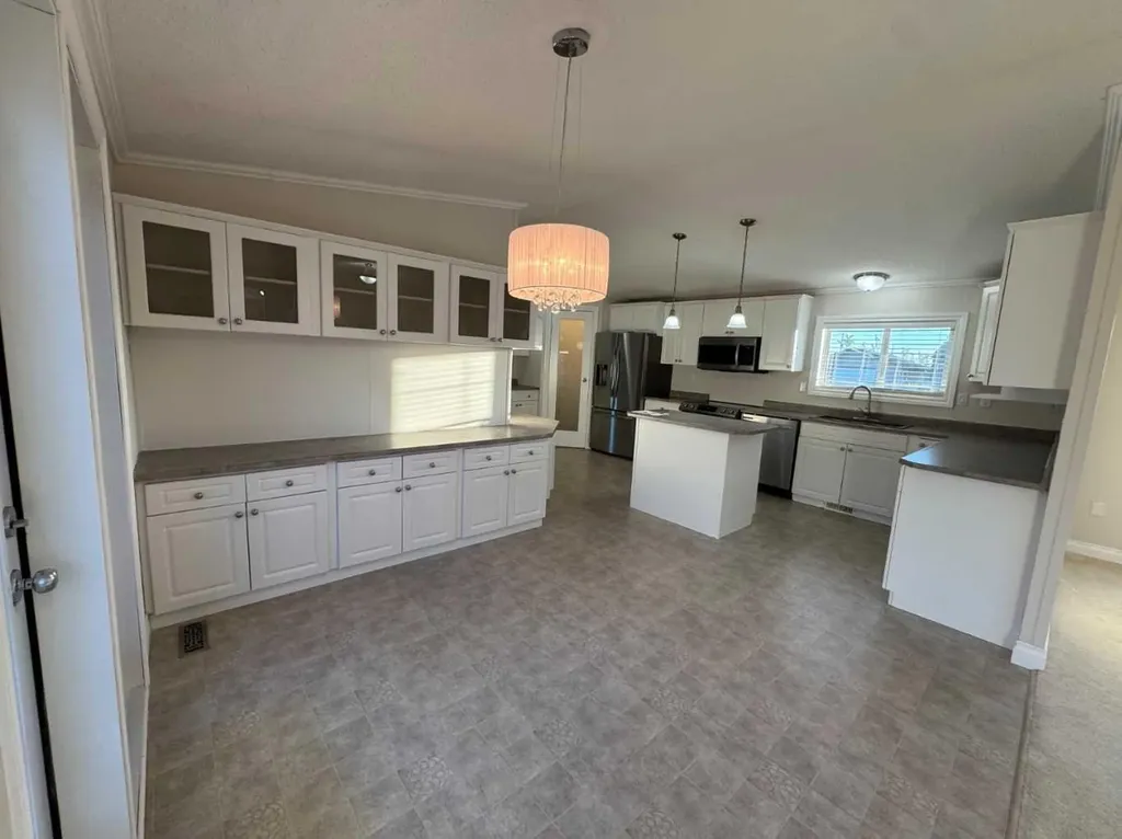 18 Mckay Place Blackfalds AB T4M 0X5