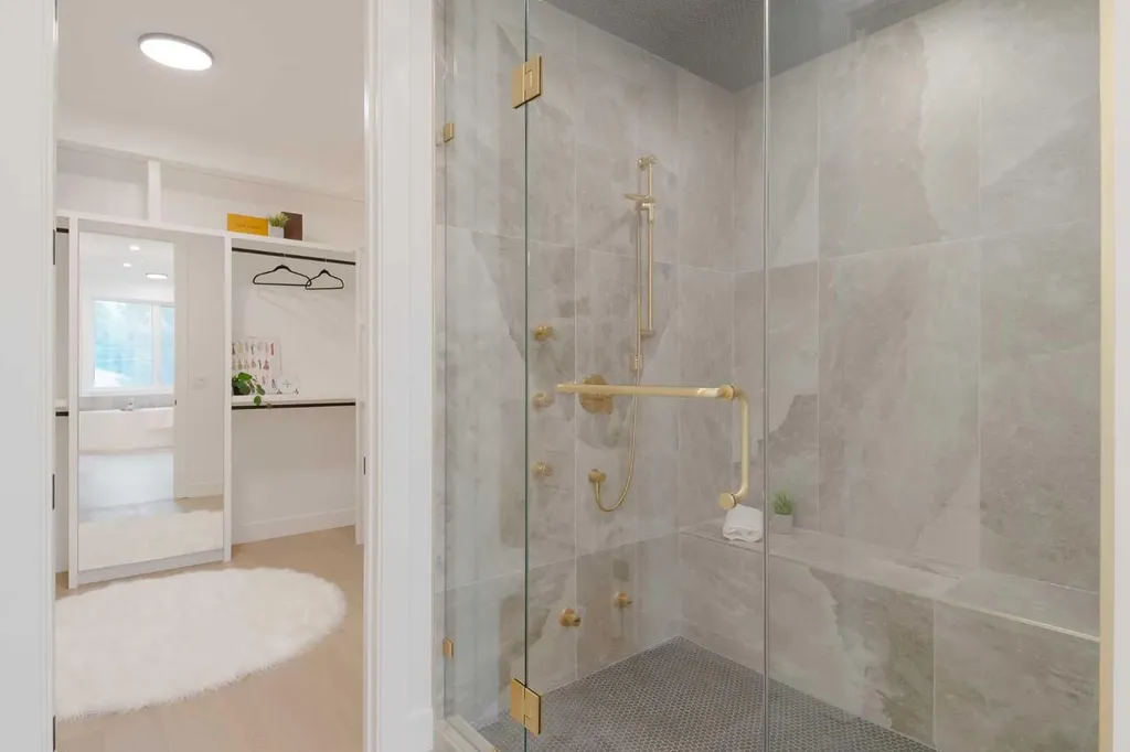 2207 Victoria Crescent NW Calgary AB T2M 4E4