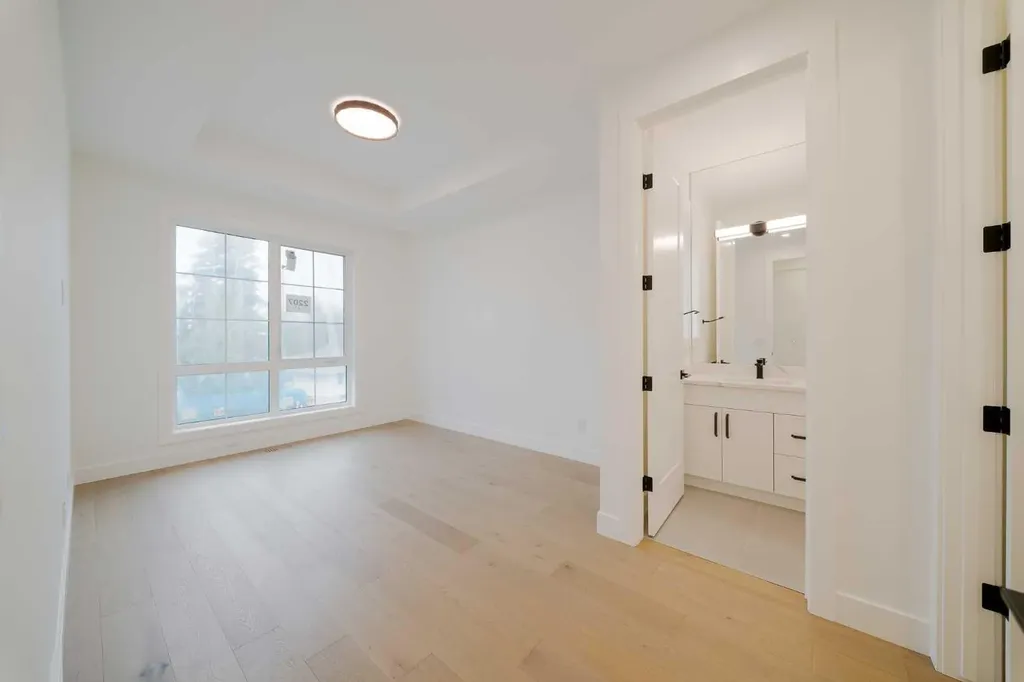 2207 Victoria Crescent NW Calgary AB T2M 4E4