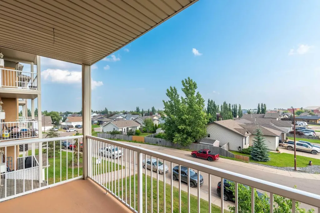 6802 42 Street Lloydminster AB T9V 2H5