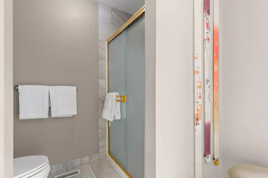 58 Mt Gibraltar Place SE Calgary AB T2Z 3C7
