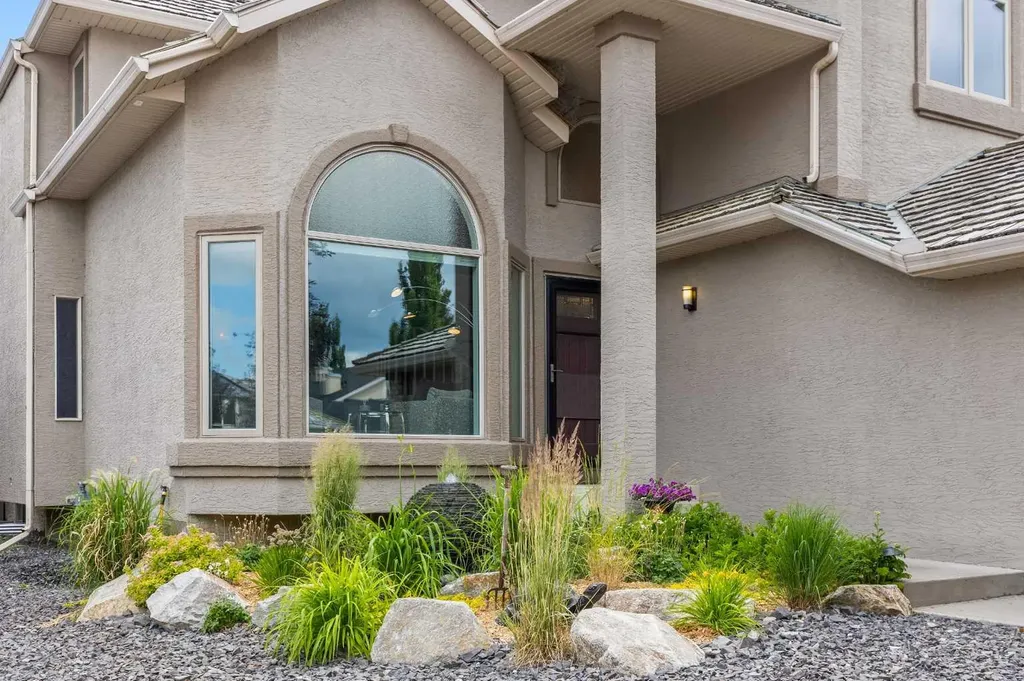 58 Mt Gibraltar Place SE Calgary AB T2Z 3C7