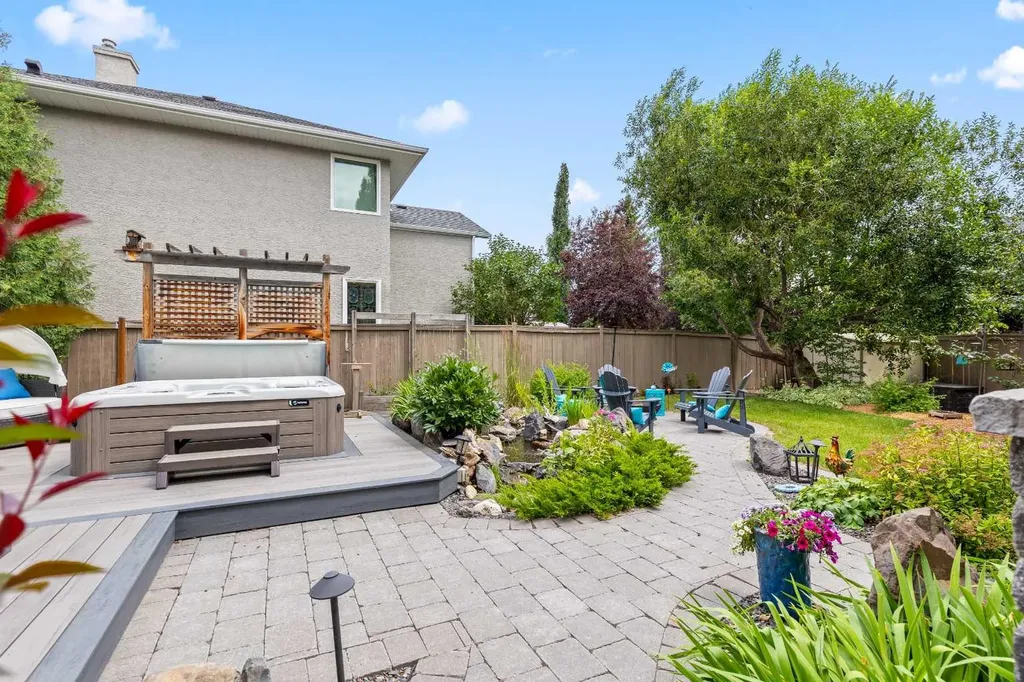 58 Mt Gibraltar Place SE Calgary AB T2Z 3C7