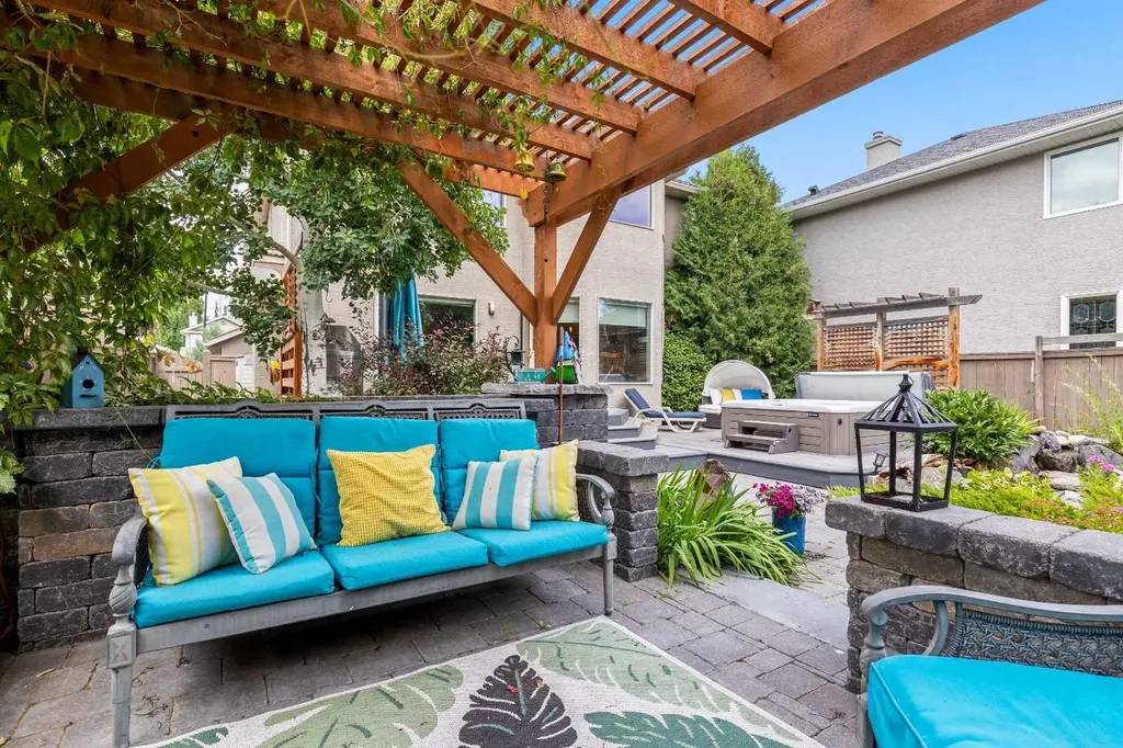58 Mt Gibraltar Place SE Calgary AB T2Z 3C7
