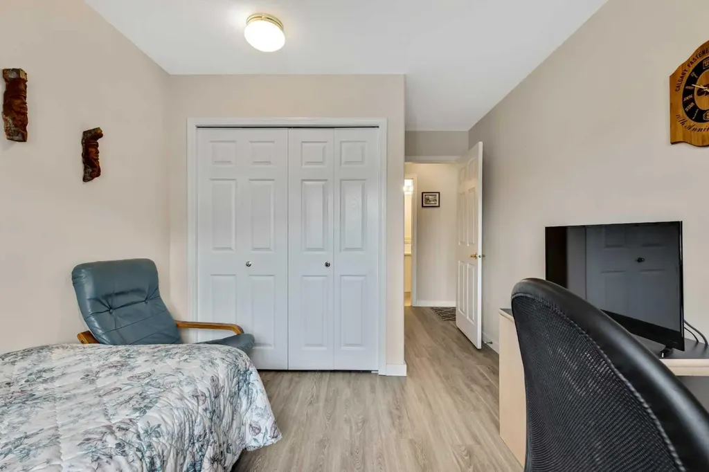 2850 51 Street SW Calgary AB T3E6S7