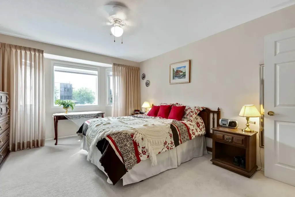 2850 51 Street SW Calgary AB T3E6S7