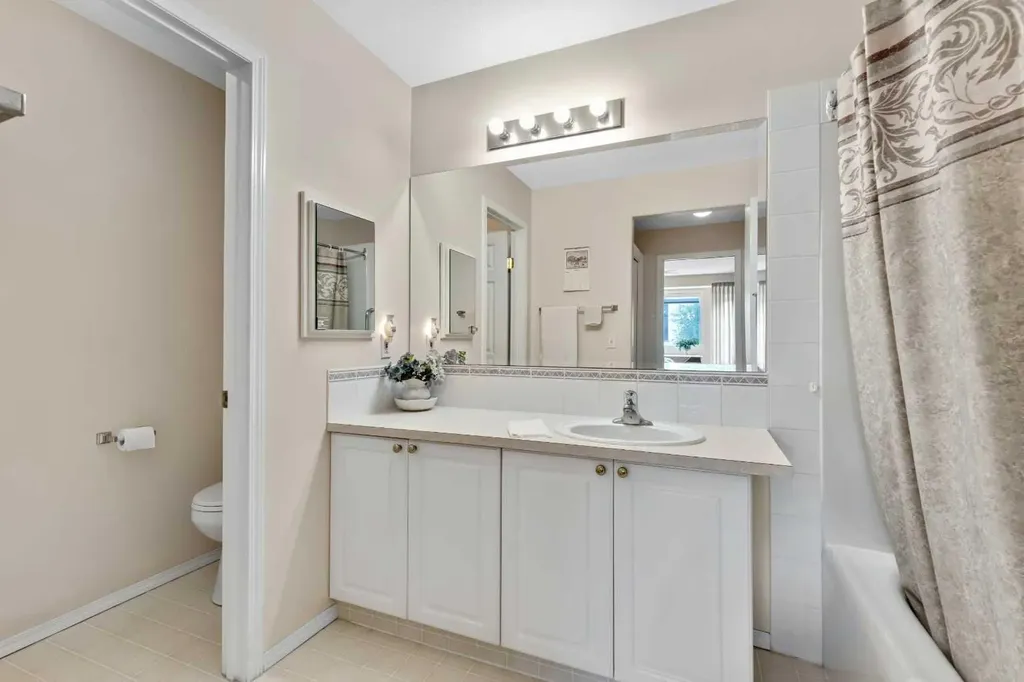 2850 51 Street SW Calgary AB T3E6S7