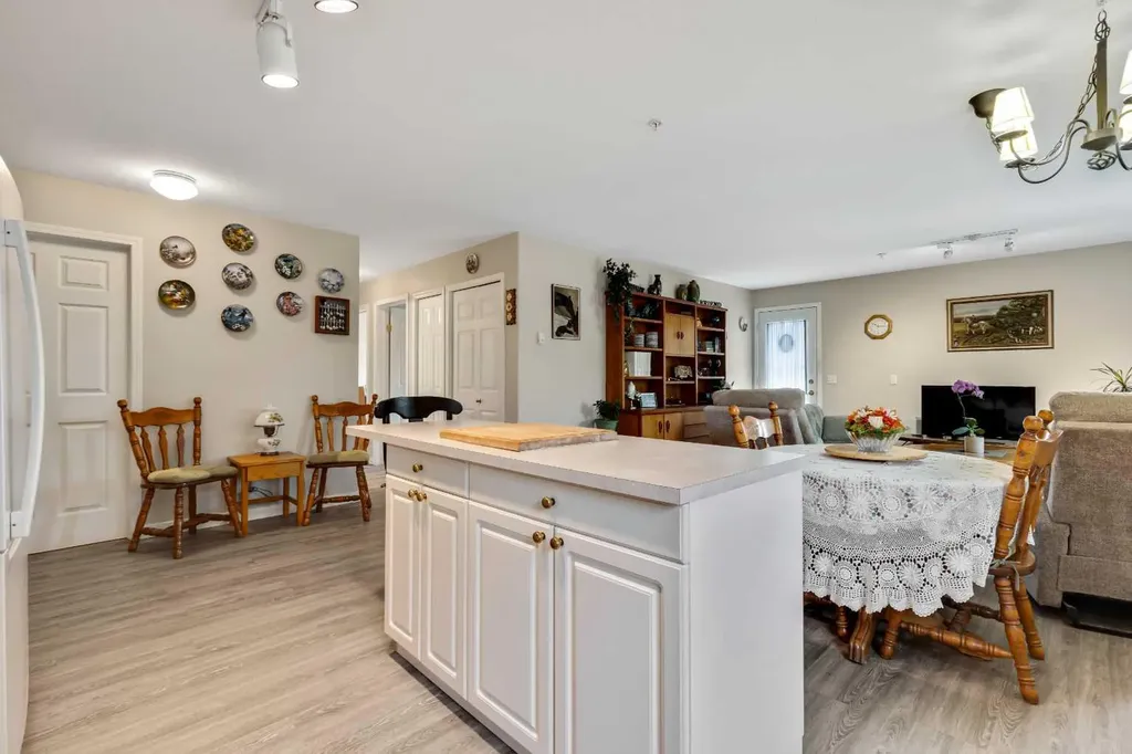 2850 51 Street SW Calgary AB T3E6S7