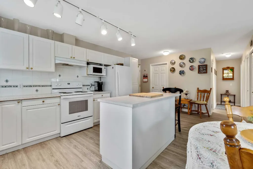 2850 51 Street SW Calgary AB T3E6S7