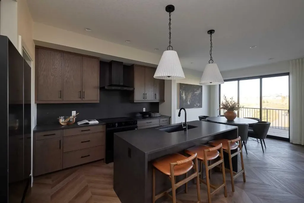 589 Clearwater Heath Chestermere AB T1X2M5