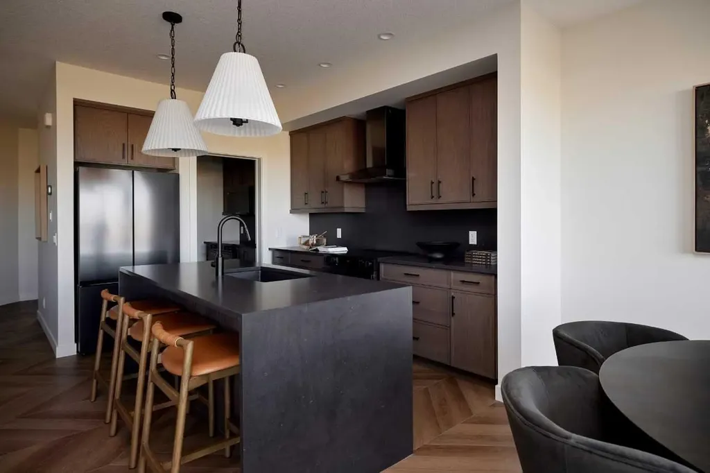 589 Clearwater Heath Chestermere AB T1X2M5