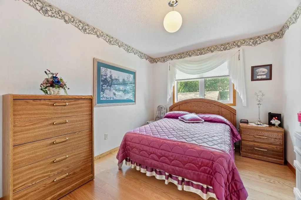 5703 35 Street Lloydminster AB T9V 1W9