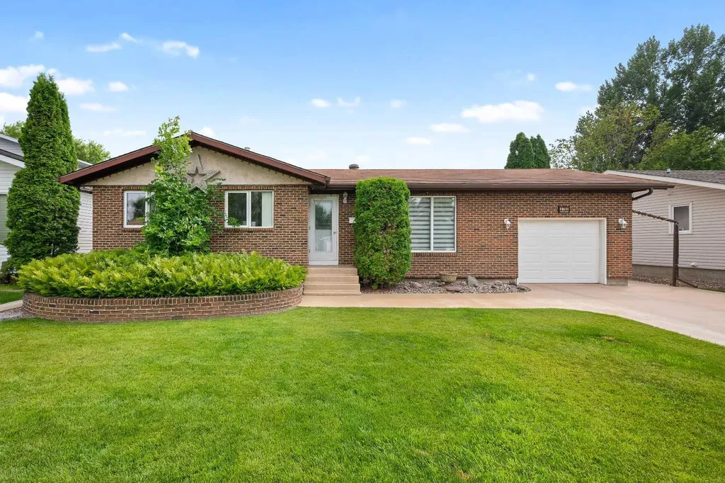 5703 35 Street Lloydminster AB T9V 1W9