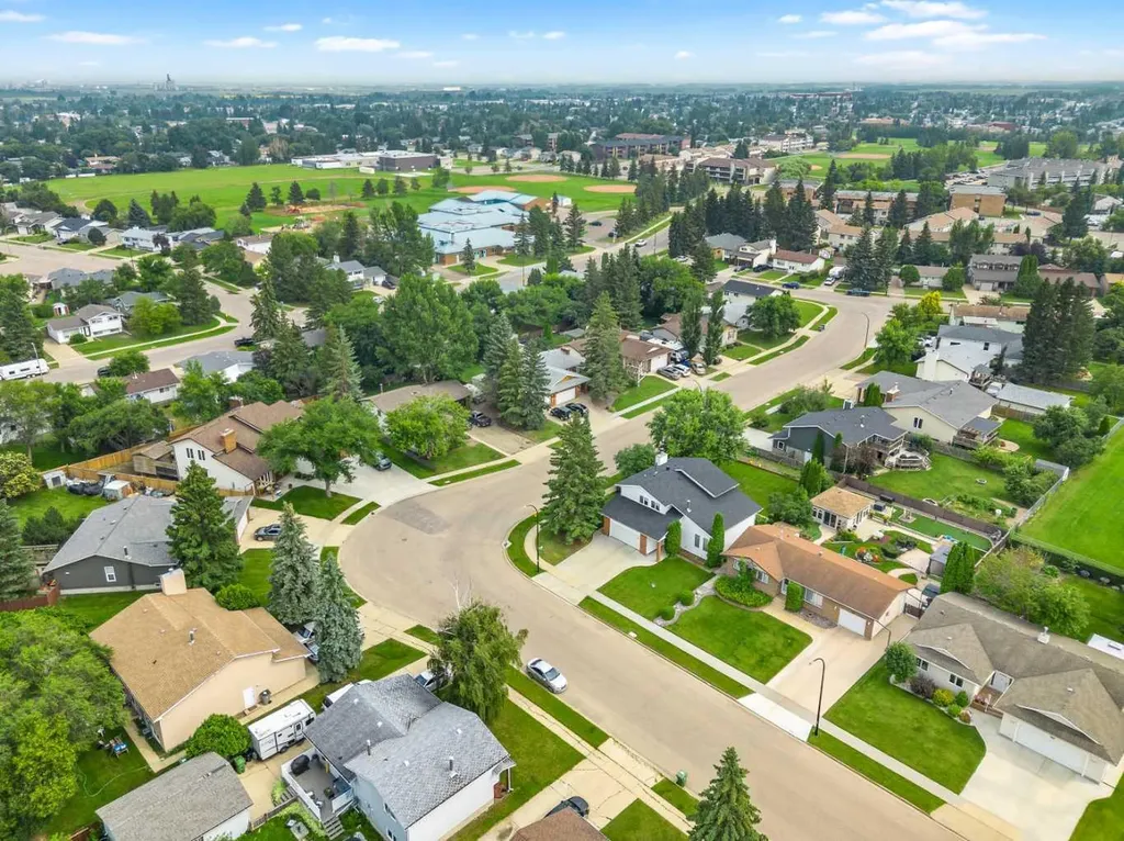 5703 35 Street Lloydminster AB T9V 1W9