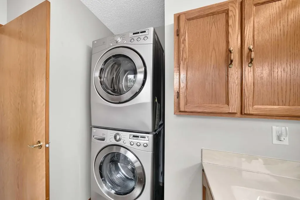 108 Woodside Close NW Airdrie AB T4B 2C7