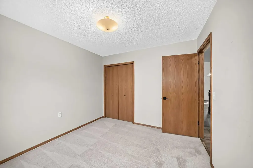 108 Woodside Close NW Airdrie AB T4B 2C7