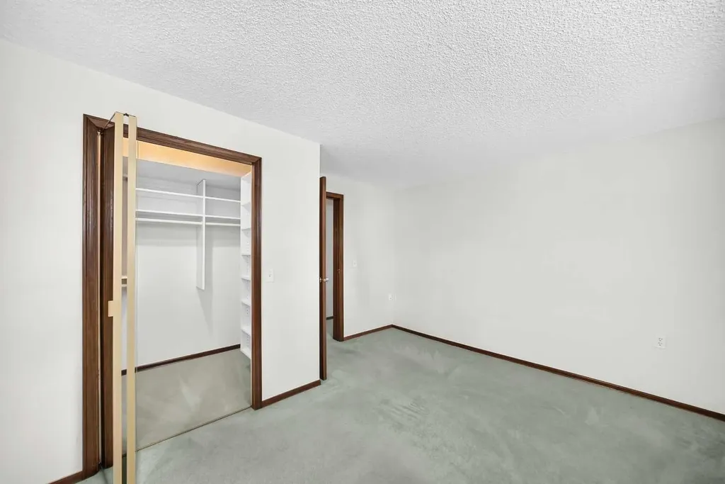 108 Woodside Close NW Airdrie AB T4B 2C7