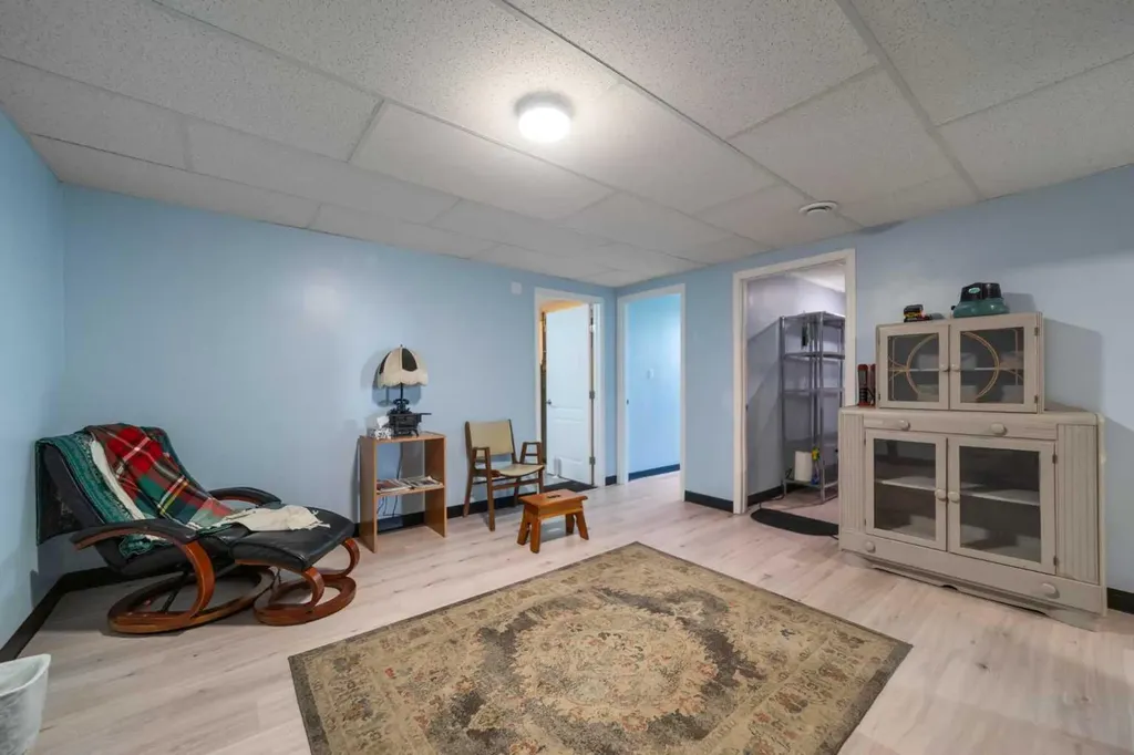 318 Main Street Ferintosh AB T0B1M0