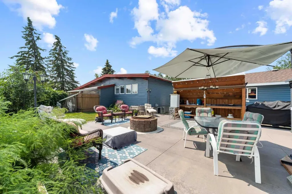 318 Main Street Ferintosh AB T0B1M0