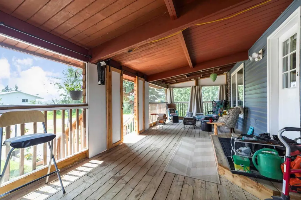318 Main Street Ferintosh AB T0B1M0