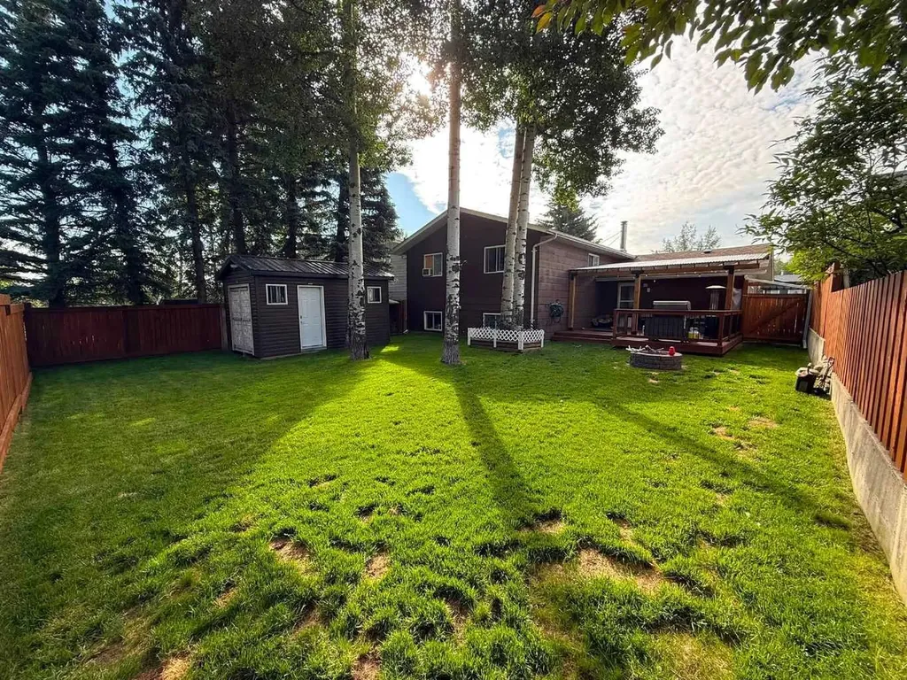 165 Hansen Drive Hinton AB T7V 1J2