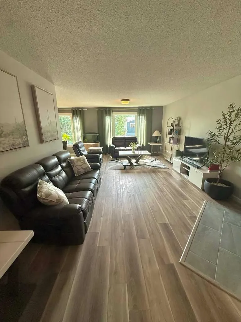 165 Hansen Drive Hinton AB T7V 1J2