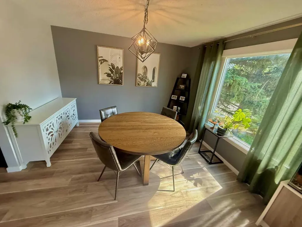 165 Hansen Drive Hinton AB T7V 1J2