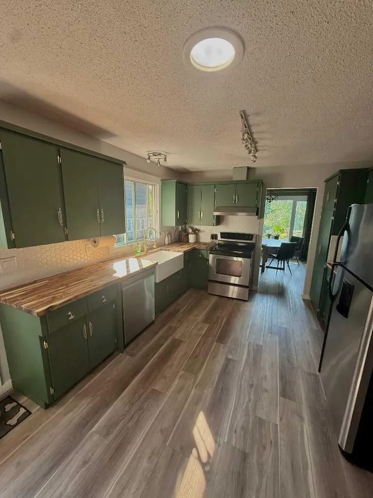 165 Hansen Drive Hinton AB T7V 1J2