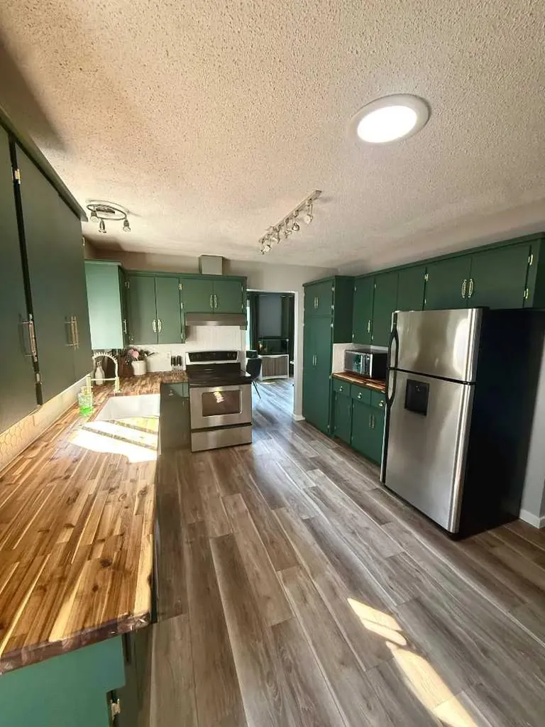 165 Hansen Drive Hinton AB T7V 1J2