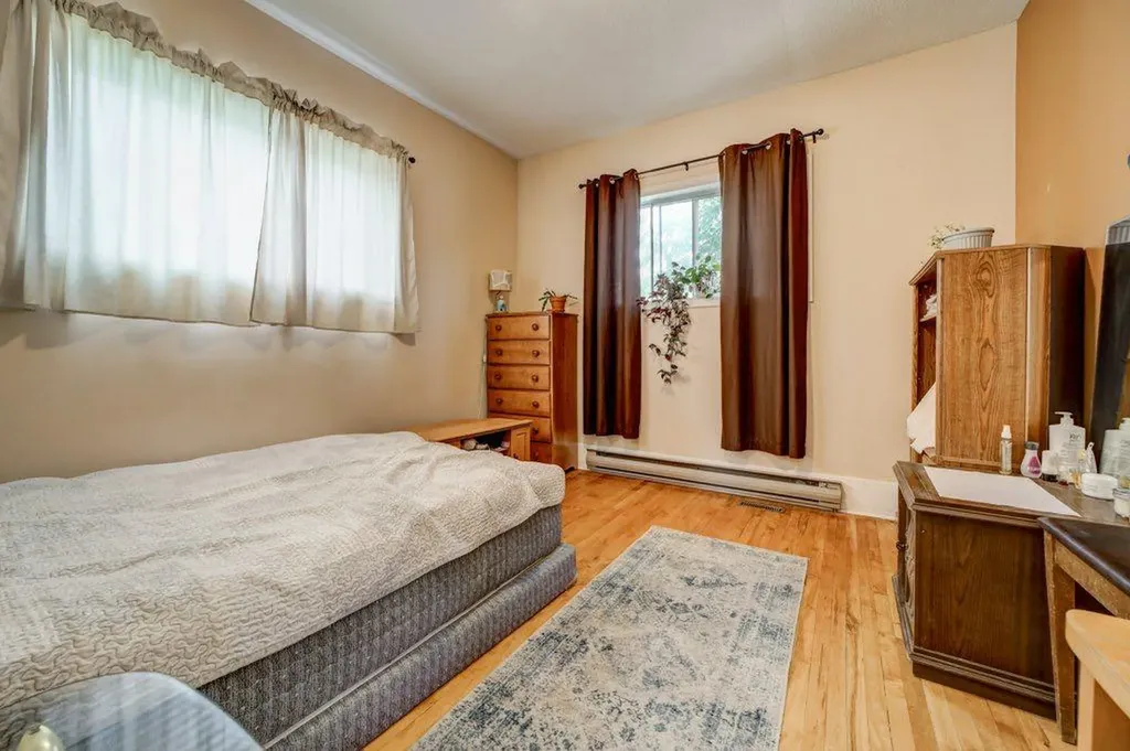 12316 21 Avenue Blairmore AB T0K 0E0