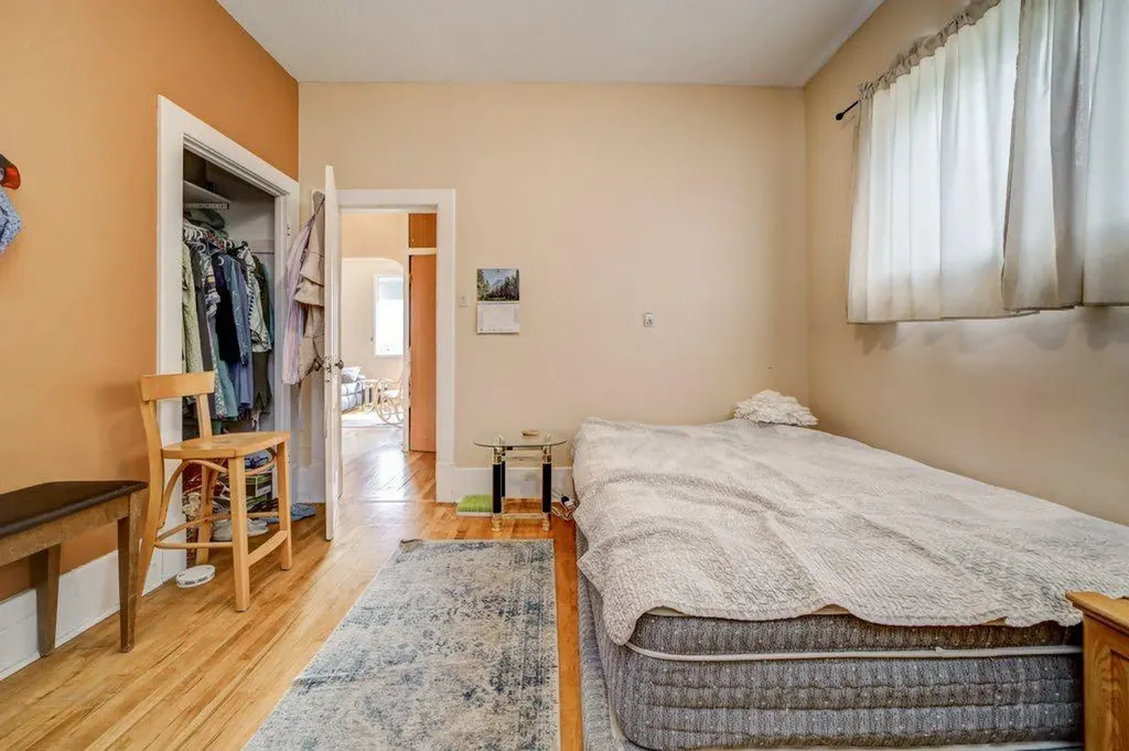 12316 21 Avenue Blairmore AB T0K 0E0