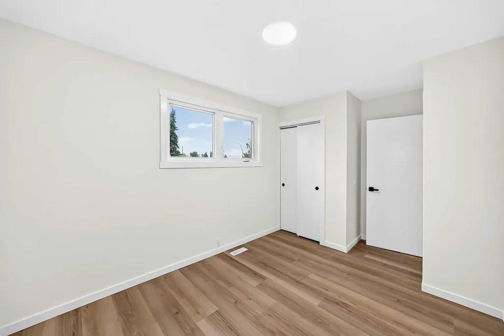 545 Madeira Drive NE Calgary AB T2A 4M7