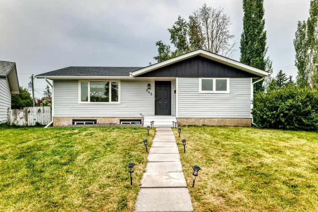 545 Madeira Drive NE Calgary AB T2A 4M7