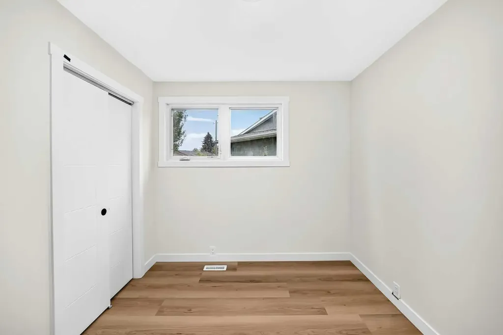 545 Madeira Drive NE Calgary AB T2A 4M7