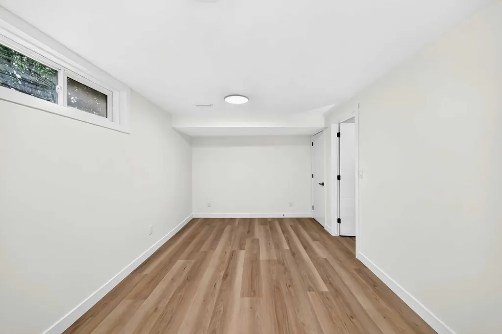 545 Madeira Drive NE Calgary AB T2A 4M7
