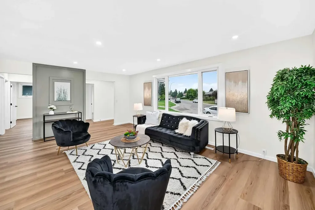 545 Madeira Drive NE Calgary AB T2A 4M7