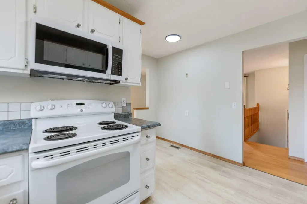14695 Deer Ridge Drive SE Calgary AB T2J 6A8
