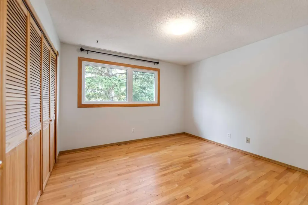 14695 Deer Ridge Drive SE Calgary AB T2J 6A8