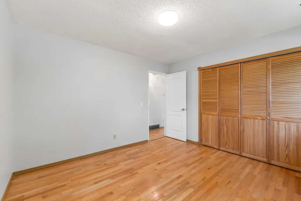 14695 Deer Ridge Drive SE Calgary AB T2J 6A8