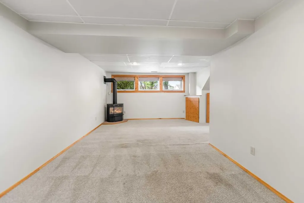 14695 Deer Ridge Drive SE Calgary AB T2J 6A8