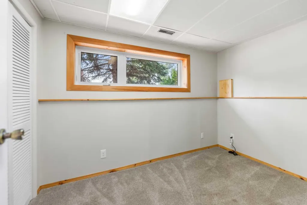 14695 Deer Ridge Drive SE Calgary AB T2J 6A8