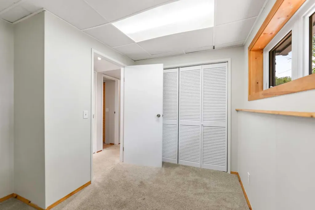 14695 Deer Ridge Drive SE Calgary AB T2J 6A8