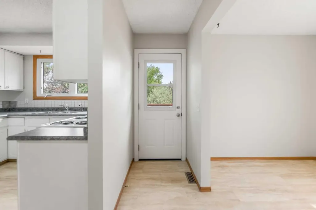 14695 Deer Ridge Drive SE Calgary AB T2J 6A8