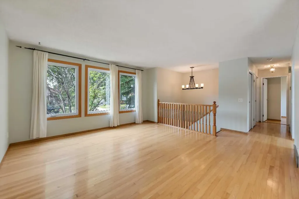14695 Deer Ridge Drive SE Calgary AB T2J 6A8