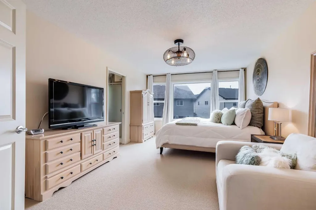 1437 Kings Heights Boulevard SE Airdrie AB T4A 0A1